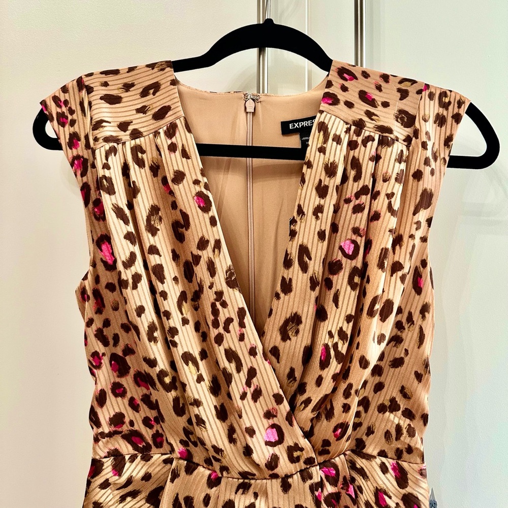 Animal print dress, wrapped around the body, sz XS, express, Zara animal print.